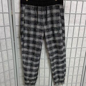 Zara, Men's Black Green & White Plaid Jogger Pants, Size Small